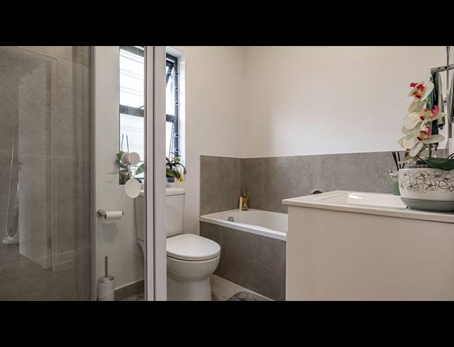 3 BEDROOM HOUSE FOR SALE IN BURGUNDY ESTATE